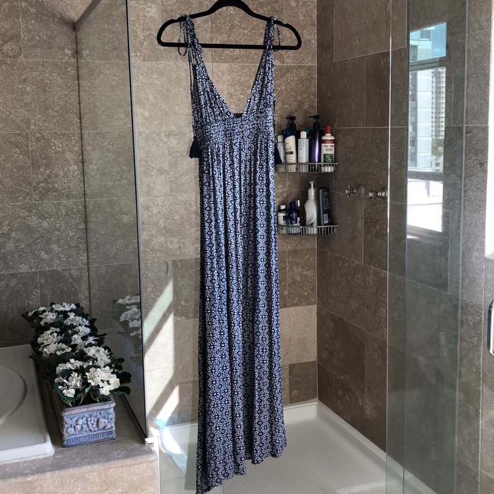 Lulus Blue And White Maxi Dress